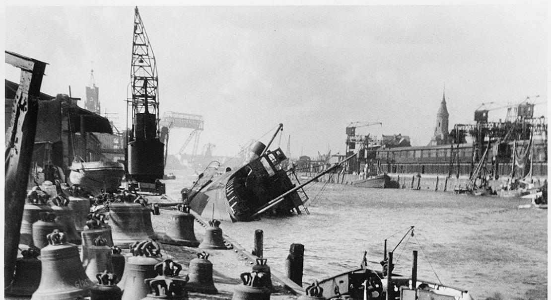 Historical images of church bells from Germany